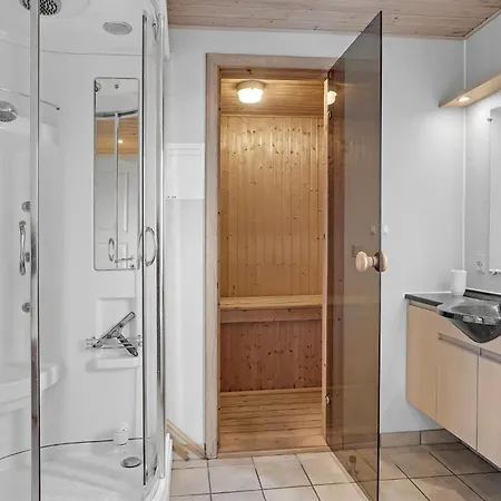 Gorgeous In With Kitchen בית נופש